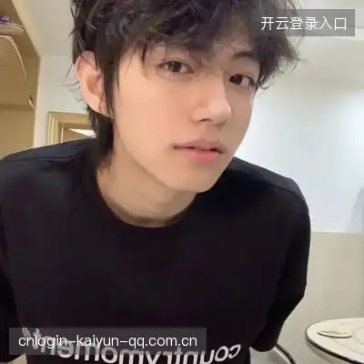 仲灵楚